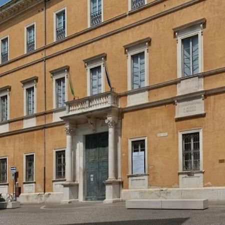 Appartamento Centro Storico Nuovo E Ristrutturato Πέζαρο Εξωτερικό φωτογραφία